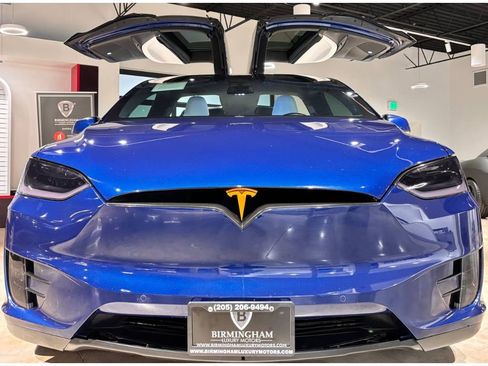 Used 2018 Tesla Model X 100D image 3