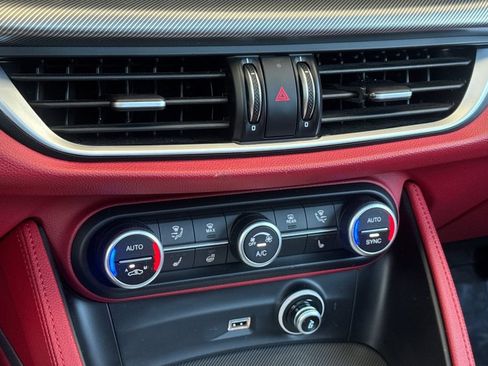 Used 2021 Alfa Romeo Stelvio Ti Sport AWD/4WD image 20