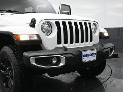 Used 2021 Jeep Gladiator Sport AWD/4WD image 12
