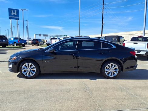 Used 2024 Chevrolet Malibu LT image 3