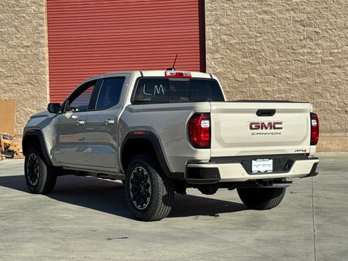 New 2026 GMC Canyon AT4 AWD/4WD image 11