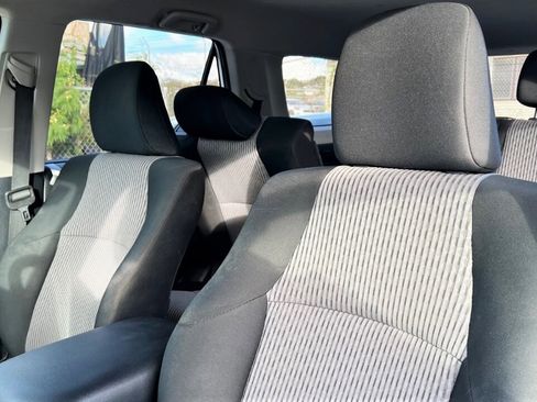 Used 2016 Toyota 4Runner SR5 image 2