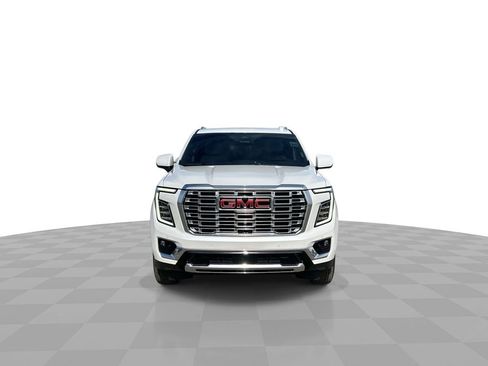 Used 2025 GMC Yukon XL Denali image 3