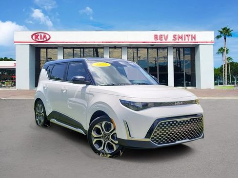 Certified 2025 Kia Soul EX FWD image 1