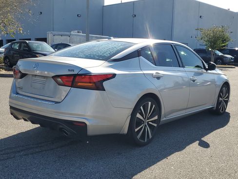 Certified 2019 Nissan Altima 2.5 SR w/ SR Premium Package image 6