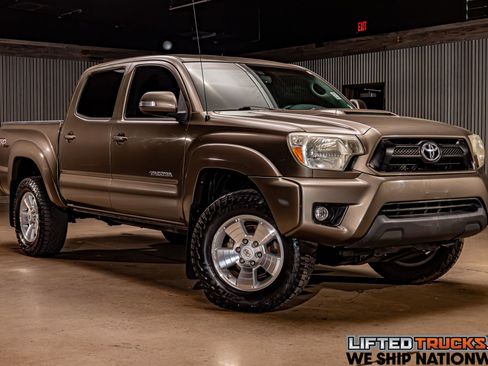 Used 2013 Toyota Tacoma PreRunner w/ TRD Sport Pkg image 1