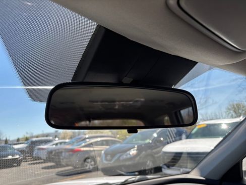 Used 2022 Kia Telluride S AWD/4WD image 39