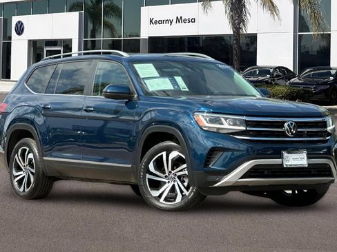 Used 2023 Volkswagen Atlas SEL AWD/4WD image 2