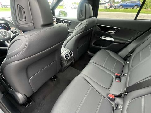Used 2026 Mercedes-Benz GLC 300 4MATIC image 14