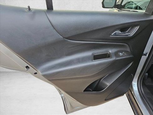 Used 2023 Chevrolet Equinox LT AWD/4WD image 12