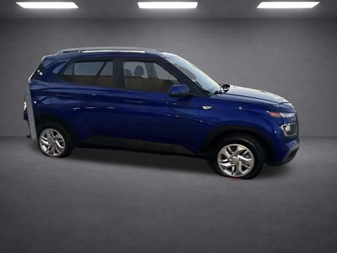 Used 2020 Hyundai Venue SEL FWD image 15