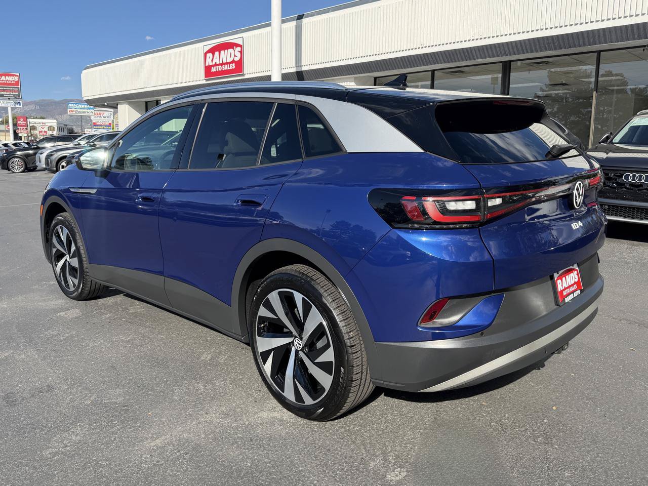 Used 2022 Volkswagen ID.4 Pro S w/ Gradient Package AWD/4WD image 8
