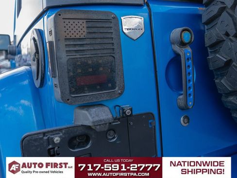 Used 2016 Jeep Wrangler Unlimited Sahara w/ Dual Top Group image 34