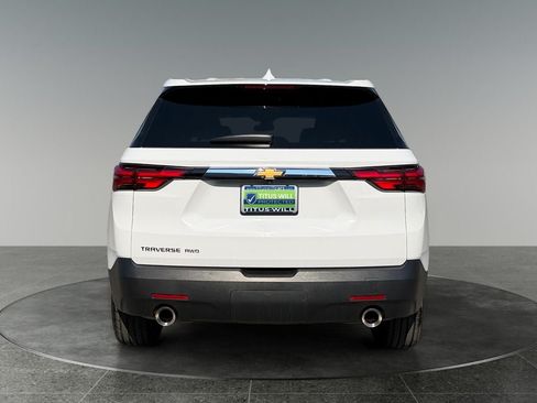 Used 2022 Chevrolet Traverse LS AWD/4WD image 8