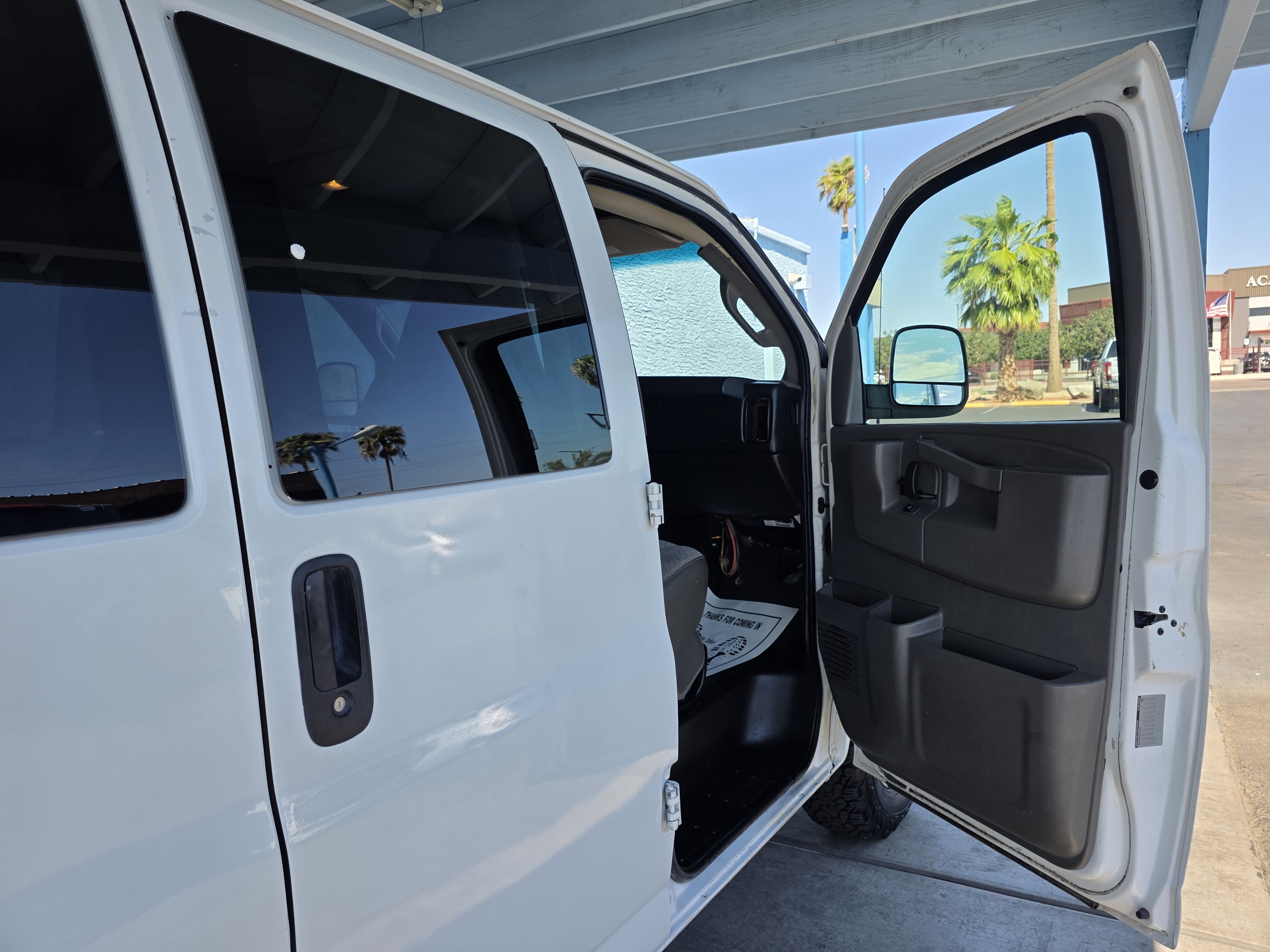 Used 2016 Chevrolet Express 3500 LT w/ LT Preferred Equipment Group RWD image 12