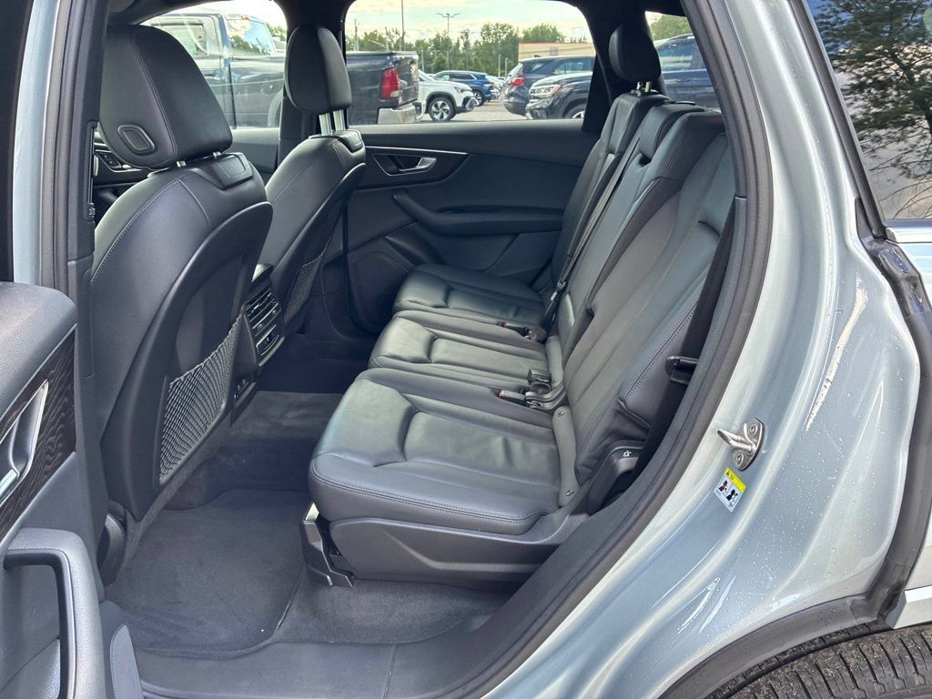 Used 2023 Audi Q7 2.0T Premium w/ Convenience Package AWD/4WD image 60