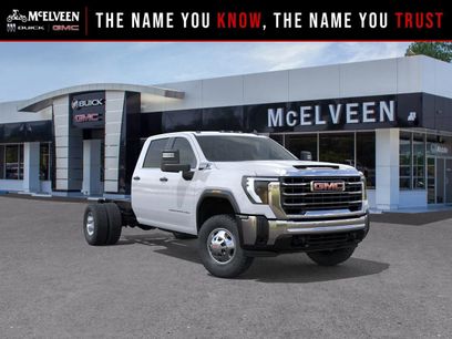 New 2026 GMC Sierra 3500 Pro w/ Convenience Package