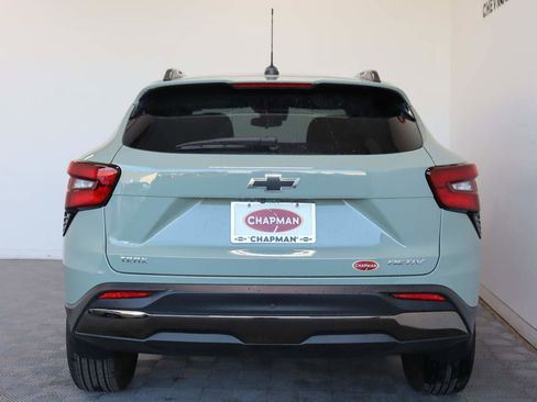 Used 2025 Chevrolet Trax ACTIV w/ Sunroof Package image 6