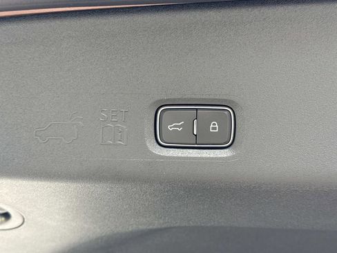 New 2025 Lincoln Navigator L Black Label image 14