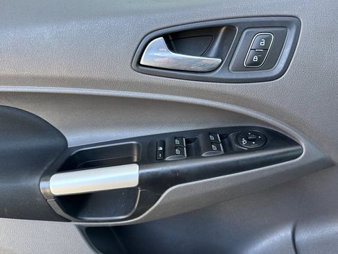 Used 2022 Ford Transit Connect XLT FWD image 10