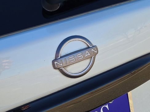 Used 2023 Nissan Murano SV w/ SV Midnight Edition Package image 12