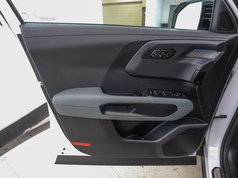 Used 2027 Kia Telluride X-Line SX Prestige w/ Towing Package AWD/4WD image 9