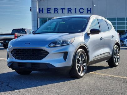 Used 2022 Ford Escape SE w/ SE Sport Appearance Package