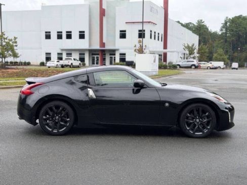 Used 2018 Nissan 370Z Touring image 8