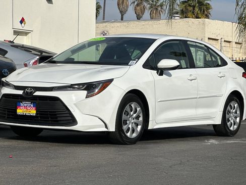 Used 2023 Toyota Corolla LE image 8