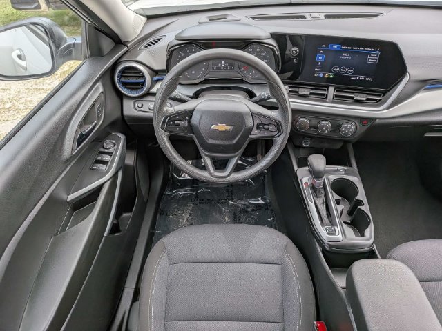 Used 2026 Chevrolet Trax LS w/ Driver Confidence Package FWD image 15