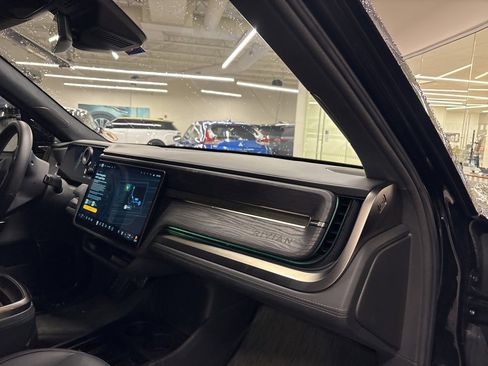 Used 2024 Rivian R1S Adventure image 6