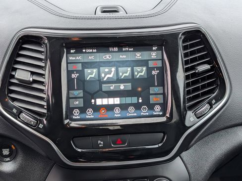 Used 2020 Jeep Cherokee Limited image 22