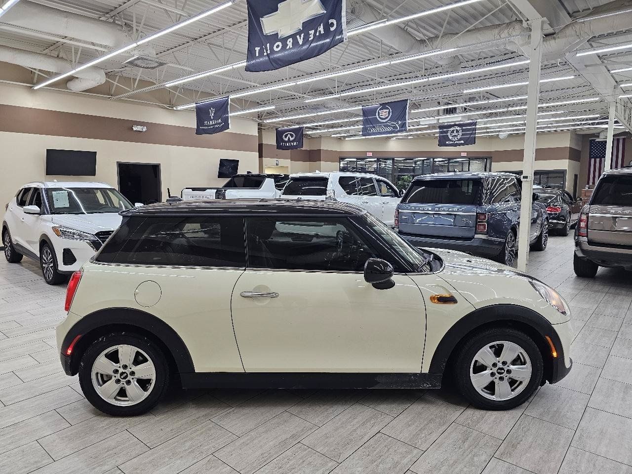 Used 2016 MINI Cooper 2-Door Hardtop FWD image 6