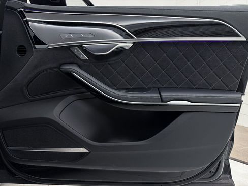 Used 2024 Audi S8 image 41