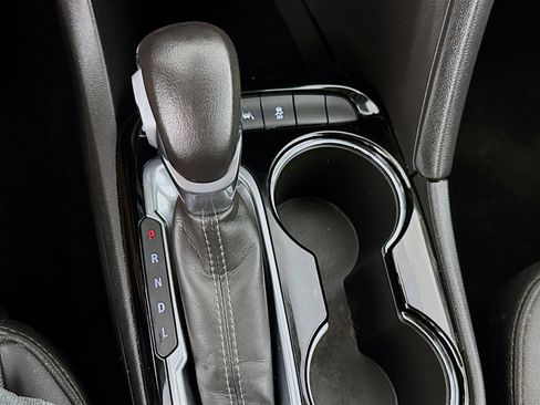 Used 2021 Buick Encore GX Select image 19