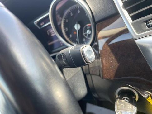 Used 2013 Mercedes-Benz GL 450 4MATIC w/ Premium 1 Pkg image 38