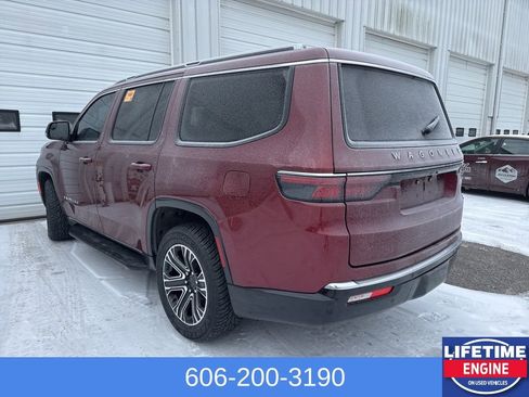 Used 2024 Jeep Wagoneer 4WD w/ Premium Group I image 12