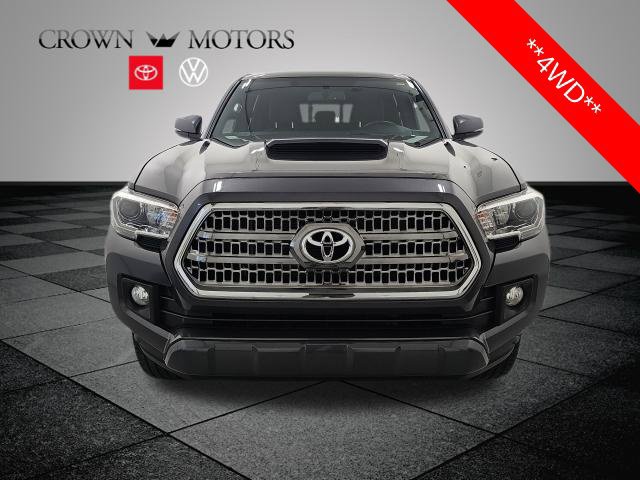 Used 2017 Toyota Tacoma TRD Sport w/ Tow Package (A/T) AWD/4WD image 5