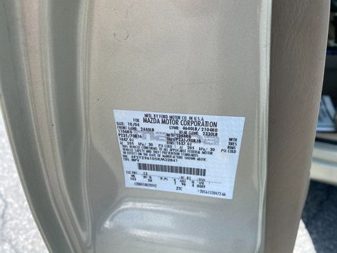 Used 2005 MAZDA Tribute s w/ Package 3 image 10