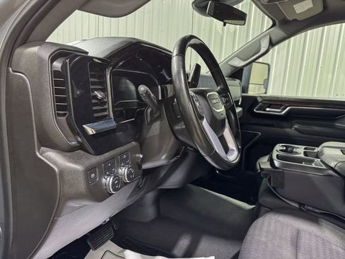 Used 2024 GMC Sierra 2500 SLE image 12