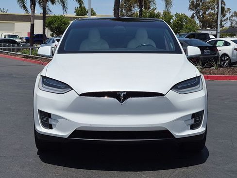 Used 2020 Tesla Model X Long Range AWD/4WD image 3