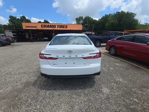 Used 2025 Toyota Camry SE FWD image 4