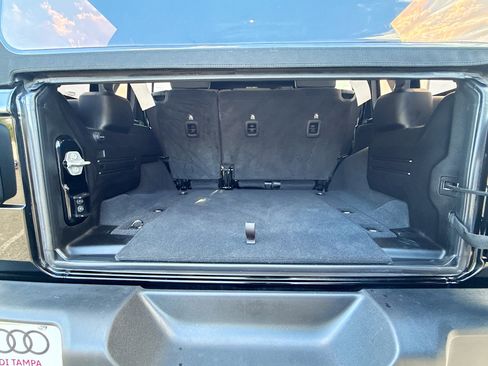 Used 2024 Jeep Wrangler Unlimited Sport AWD/4WD image 10