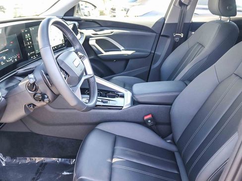 Certified 2025 Audi Q5 Premium w/ Convenience Package AWD/4WD image 19