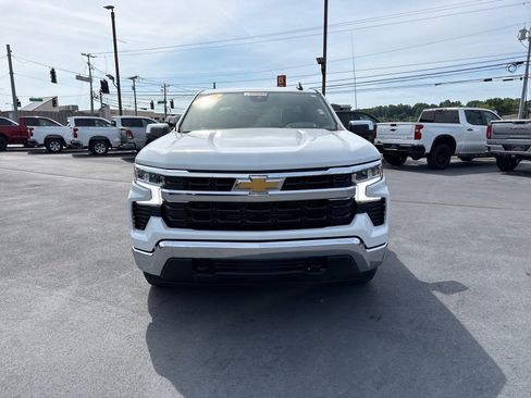 Used 2023 Chevrolet Silverado 1500 LT AWD/4WD image 8