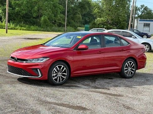 New 2025 Volkswagen Jetta SE image 7