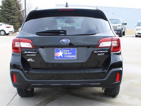Used 2019 Subaru Outback 3.6R Touring AWD/4WD image 7