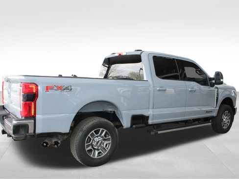 Used 2025 Ford F250 Lariat w/ FX4 Off-Road Package AWD/4WD image 17