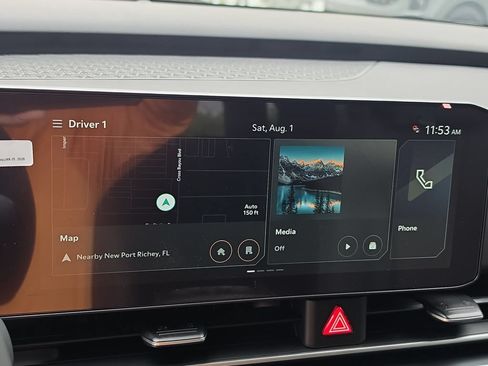 New 2027 Kia Carnival LX FWD image 24