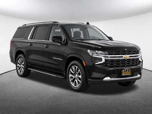 Used 2022 Chevrolet Suburban LS AWD/4WD image 2